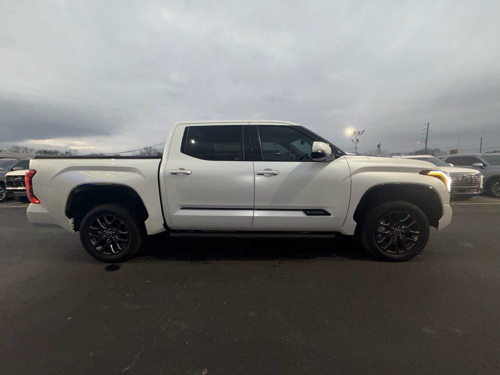 Toyota Tundra Platinum CrewMax 4WD Hybrid 2023