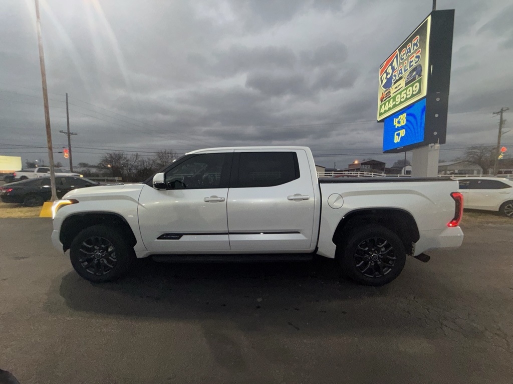 Toyota Tundra Platinum CrewMax 4WD Hybrid 2023