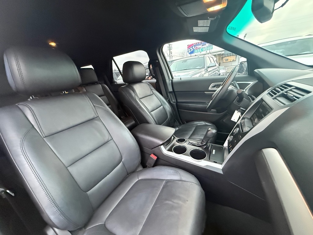 Ford Explorer XLT FWD 2014