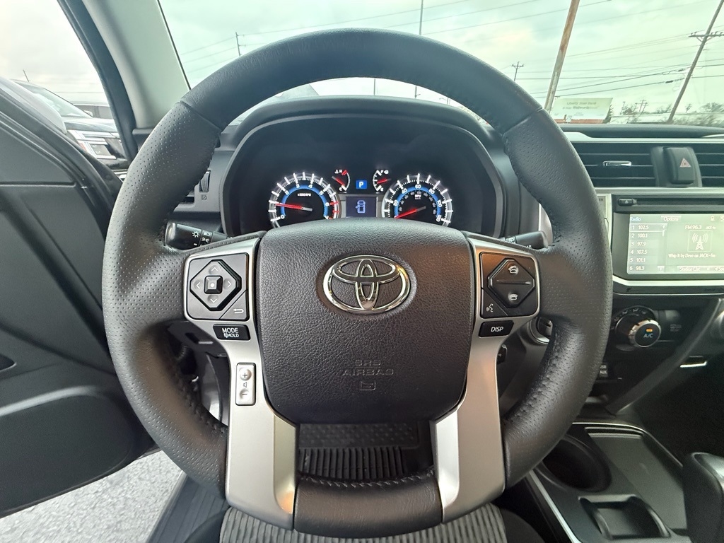 Toyota 4Runner SR5 2WD 2016