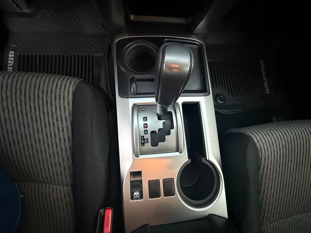 Toyota 4Runner SR5 2WD 2016