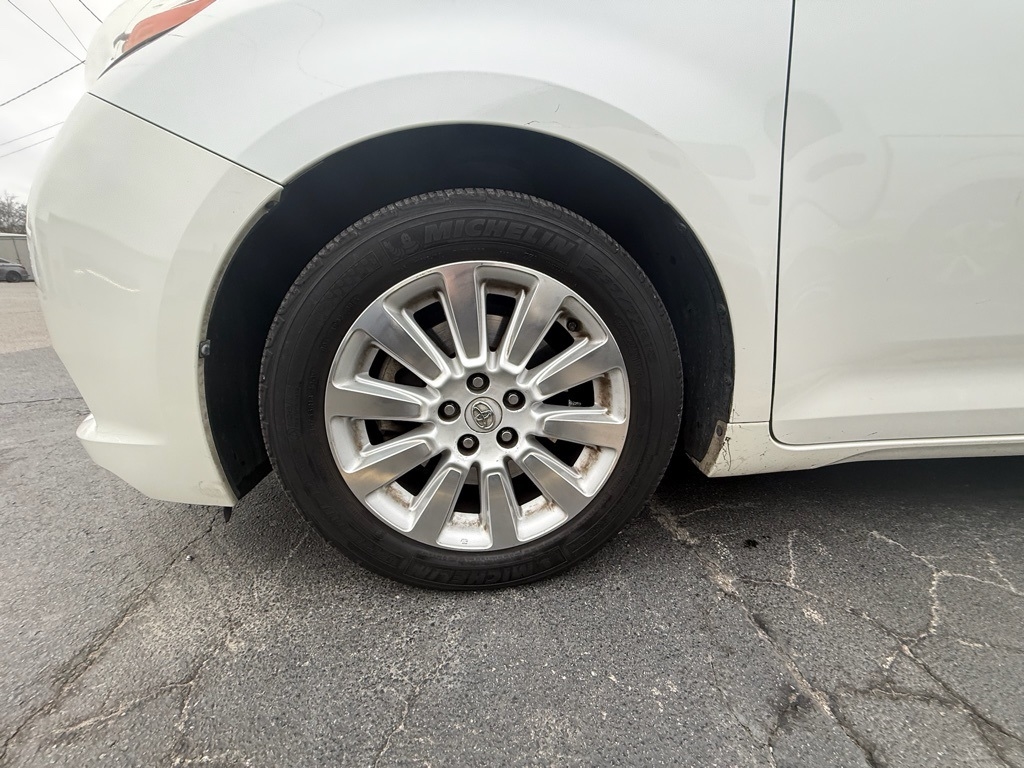 Toyota Sienna Limited FWD 7-Passsenger V6 2015