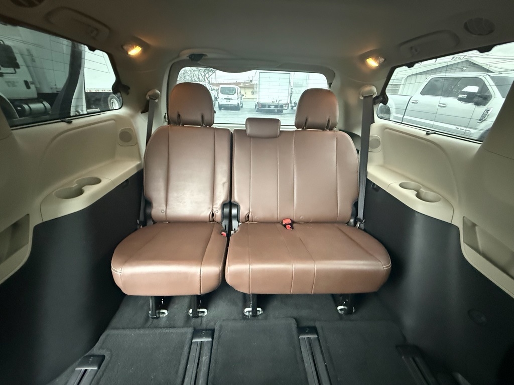 Toyota Sienna Limited FWD 7-Passsenger V6 2015