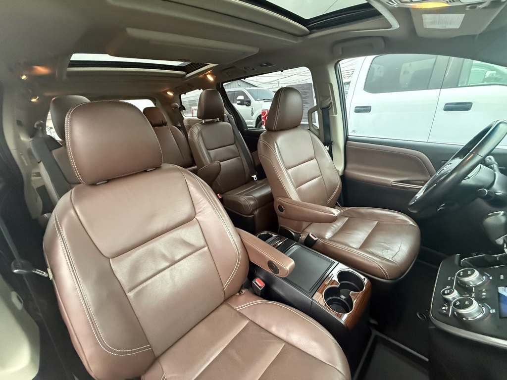 Toyota Sienna Limited FWD 7-Passsenger V6 2015