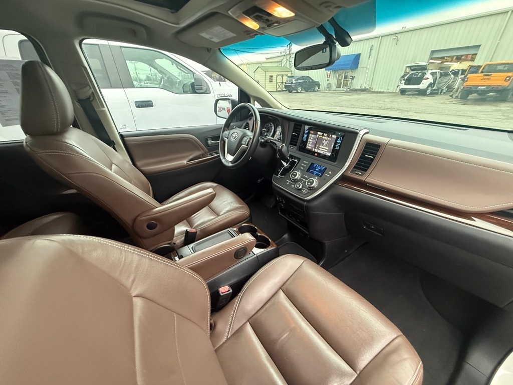 Toyota Sienna Limited FWD 7-Passsenger V6 2015