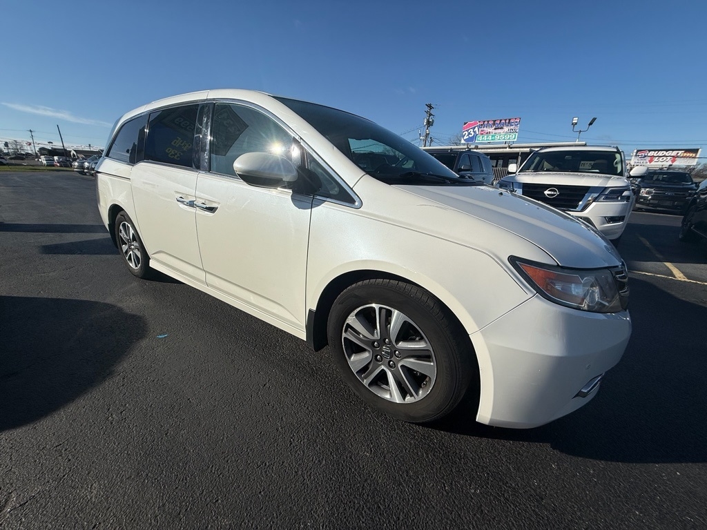 2016 Honda Odyssey Touring Elite's photo