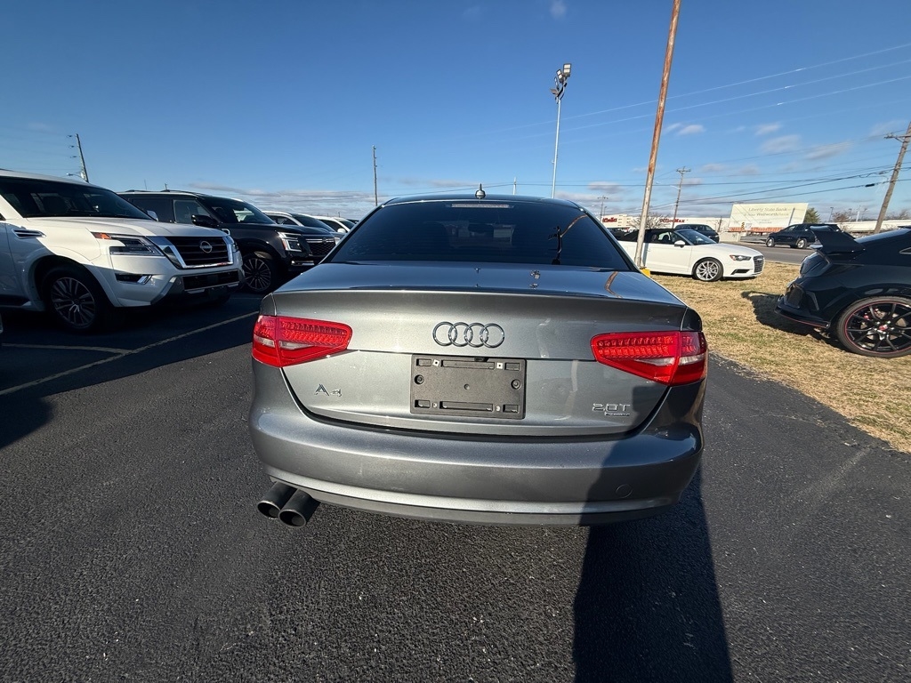 Audi A4 2.0T Sedan quattro Tiptronic 2013