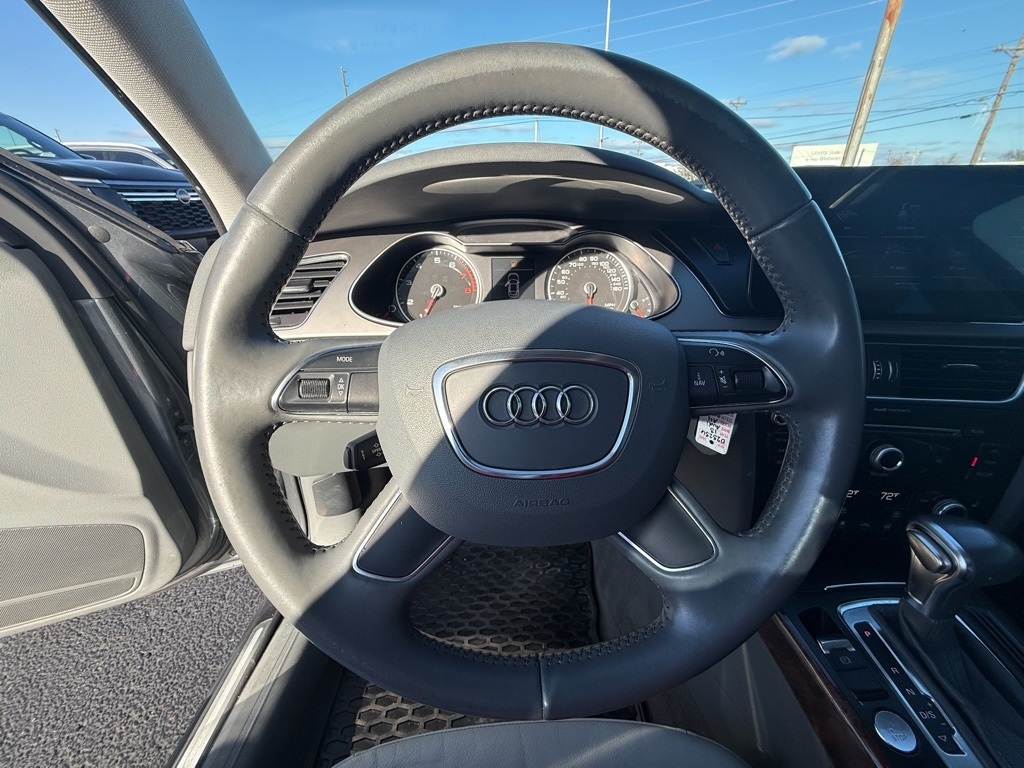 Audi A4 2.0T Sedan quattro Tiptronic 2013