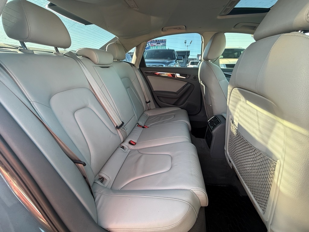 Audi A4 2.0T Sedan quattro Tiptronic 2013