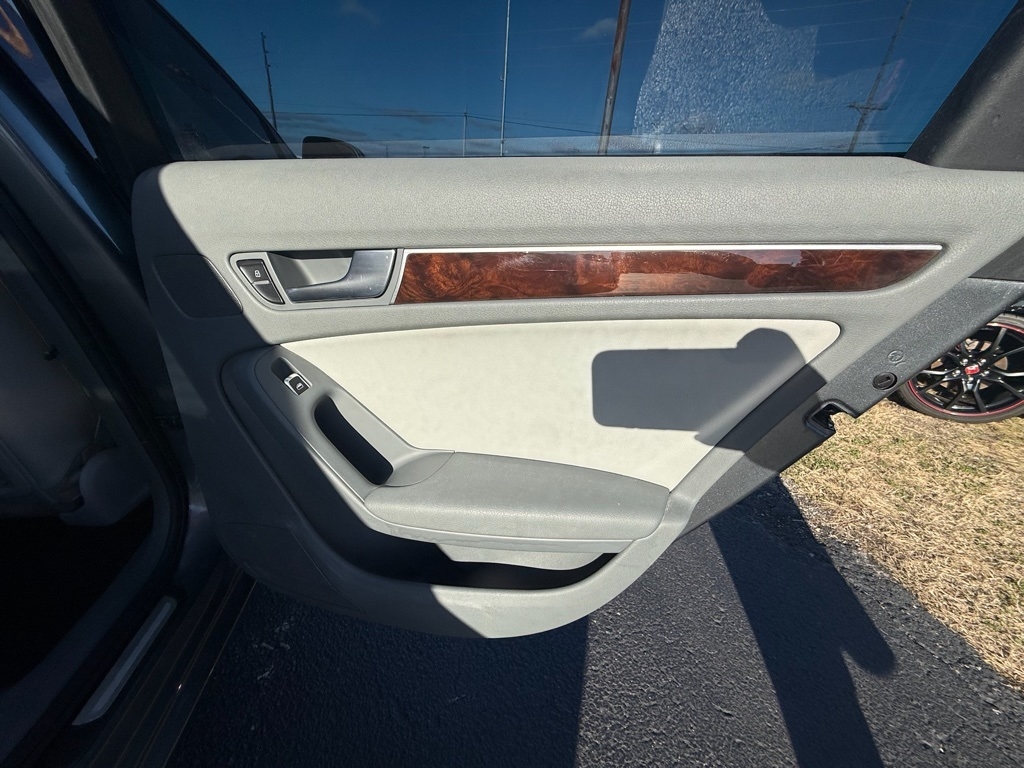 Audi A4 2.0T Sedan quattro Tiptronic 2013