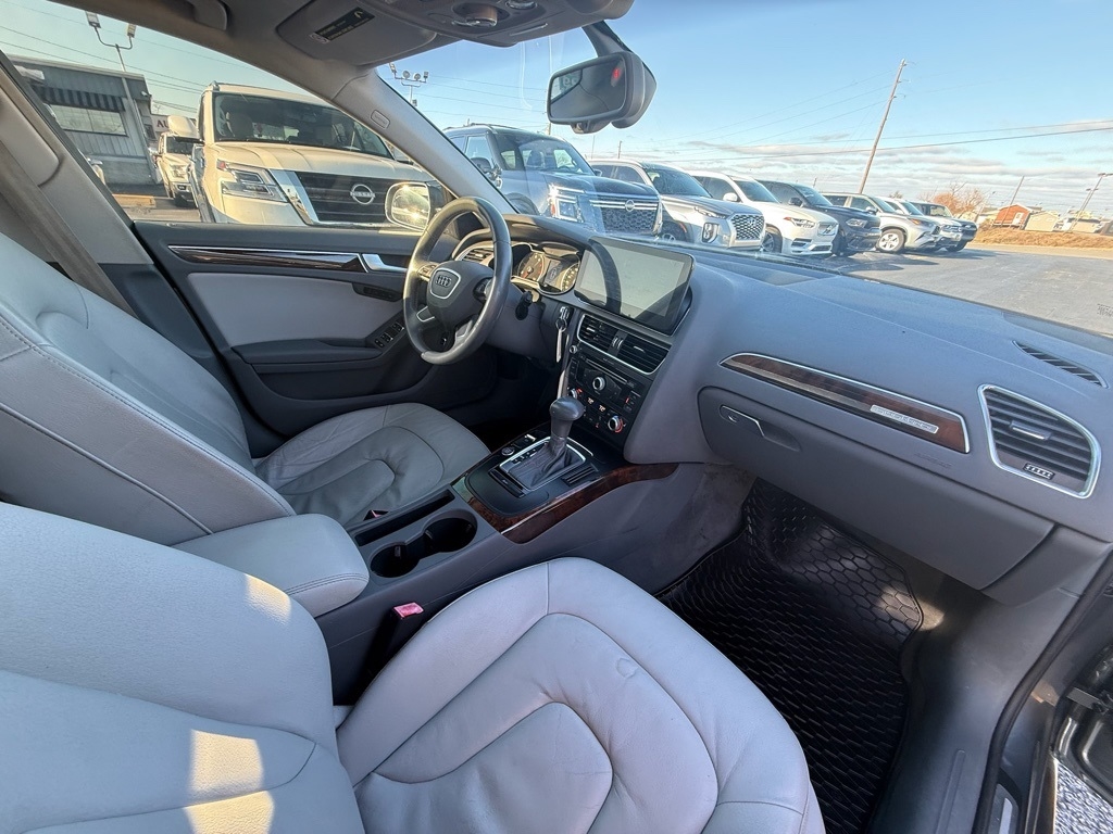 Audi A4 2.0T Sedan quattro Tiptronic 2013