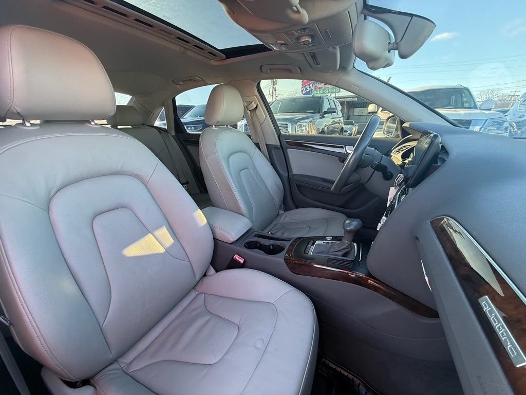 Audi A4 2.0T Sedan quattro Tiptronic 2013