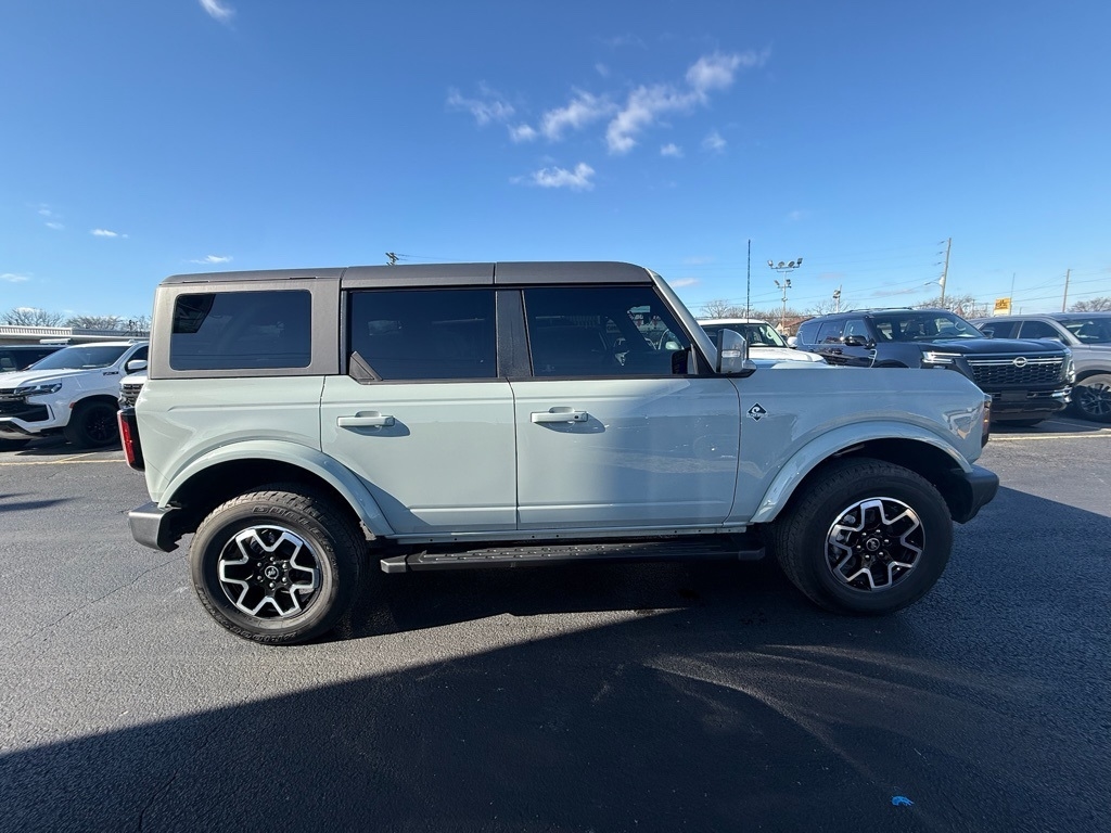 Ford Bronco Outer Banks 4-Door 2024