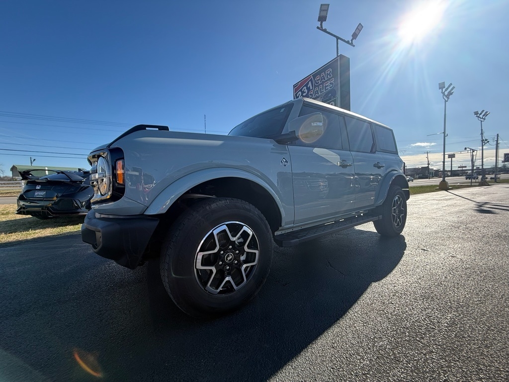 Ford Bronco Outer Banks 4-Door 2024