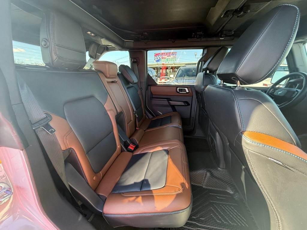 Ford Bronco Outer Banks 4-Door 2024