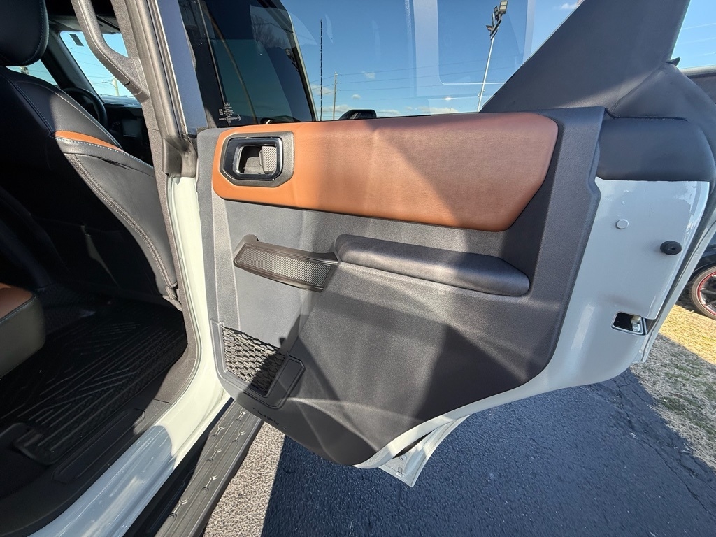 Ford Bronco Outer Banks 4-Door 2024