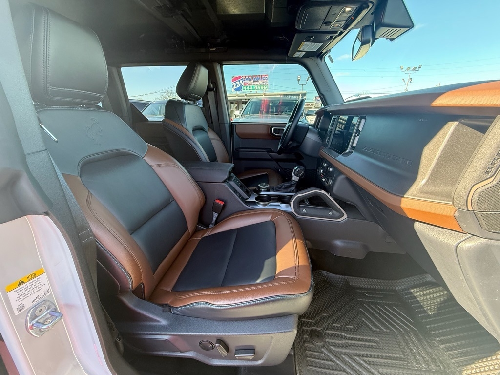 Ford Bronco Outer Banks 4-Door 2024