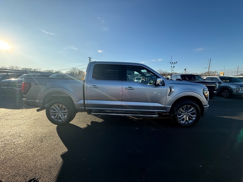 Ford F-150 Lariat SuperCrew 4WD 2024