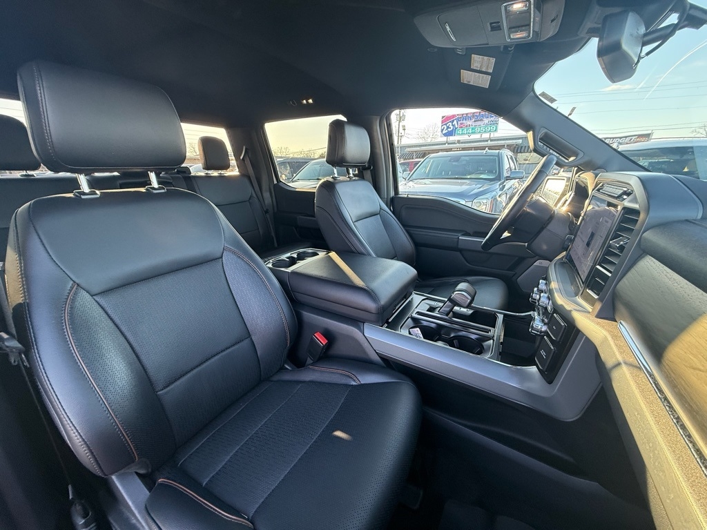 Ford F-150 Lariat SuperCrew 4WD 2024