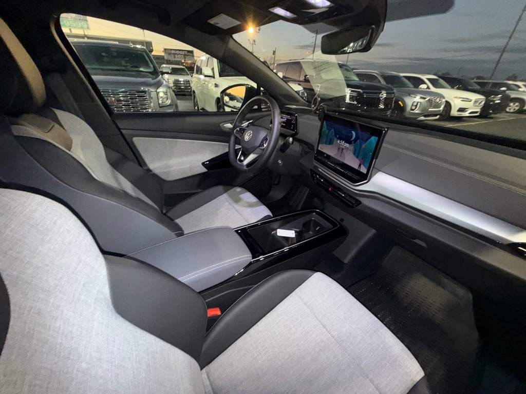 Volkswagen ID.4 Pro AWD 2025