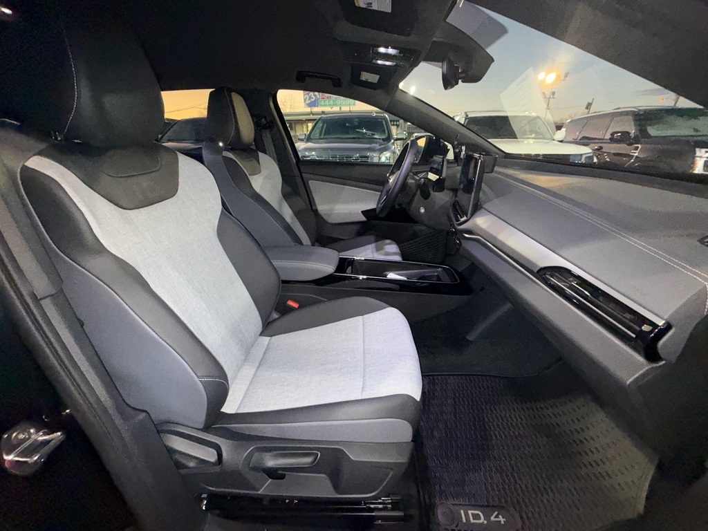 Volkswagen ID.4 Pro AWD 2025