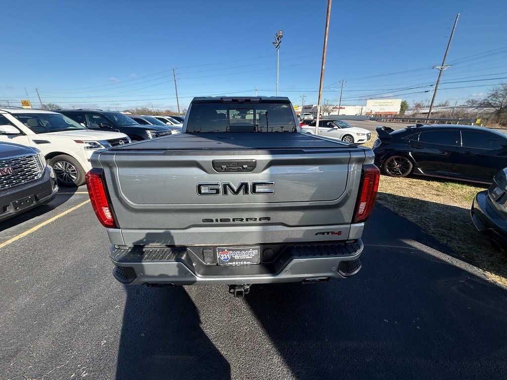 GMC Sierra 1500 AT4 Crew Cab 4WD 2023