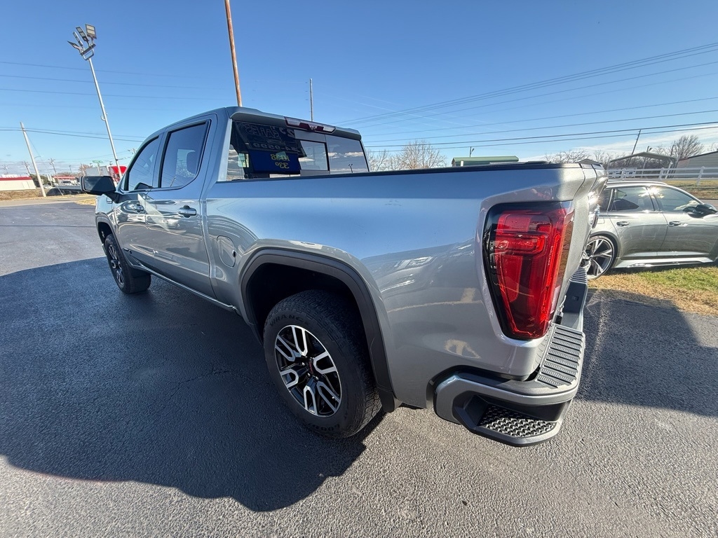 GMC Sierra 1500 AT4 Crew Cab 4WD 2023