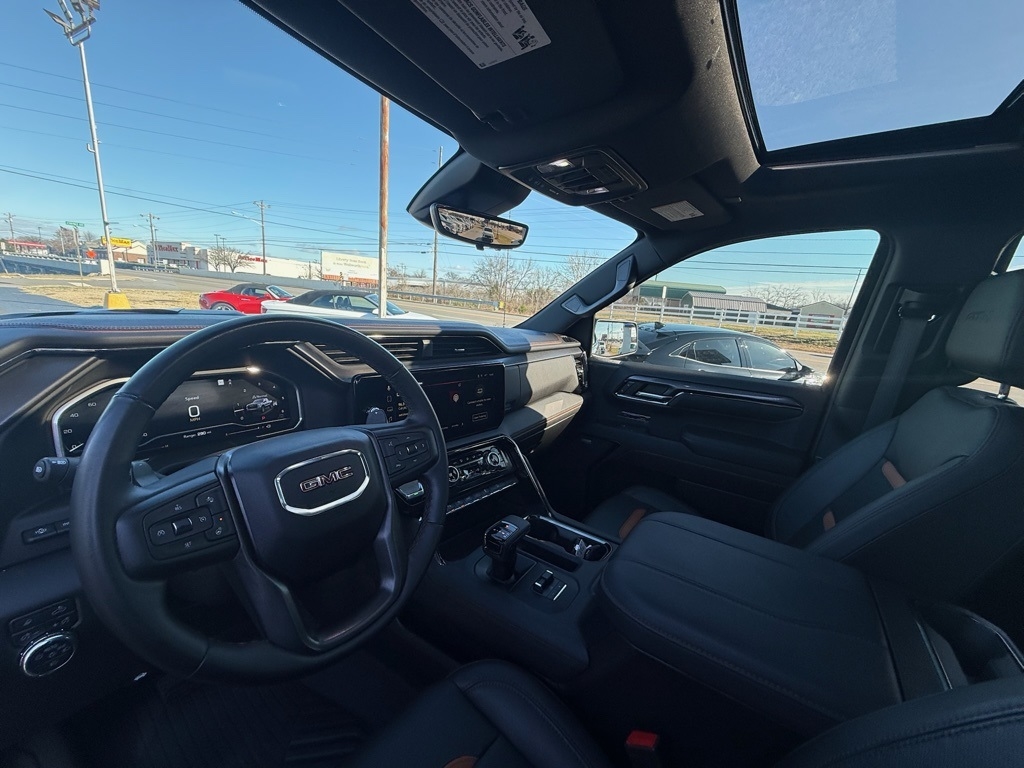 GMC Sierra 1500 AT4 Crew Cab 4WD 2023