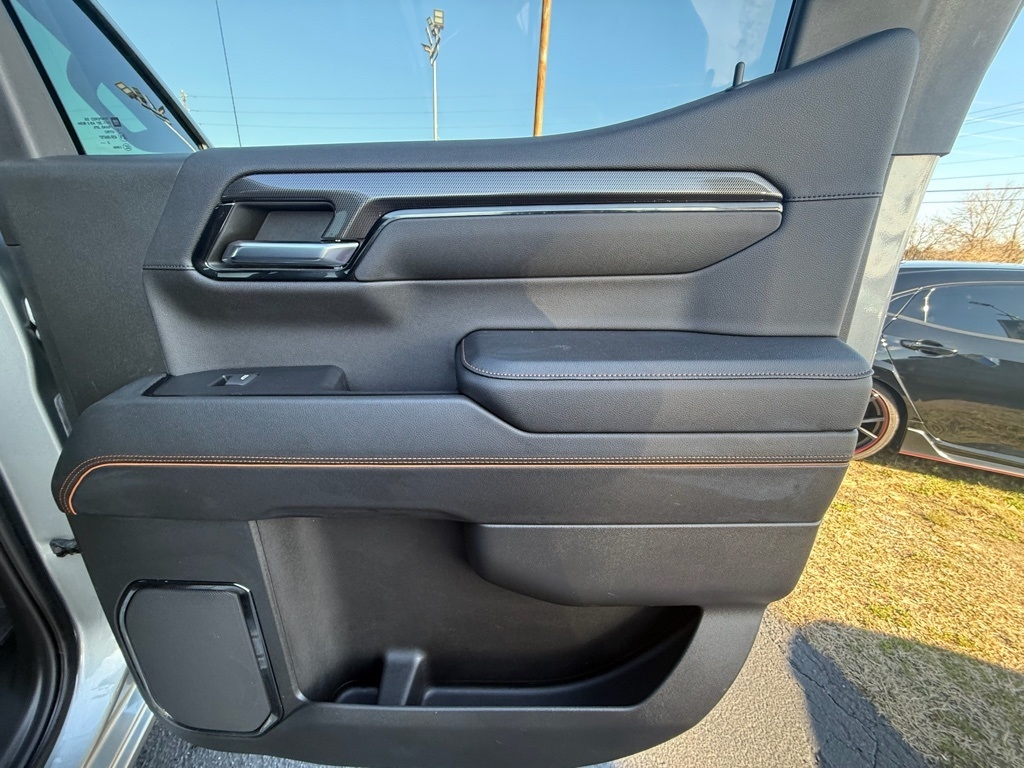 GMC Sierra 1500 AT4 Crew Cab 4WD 2023