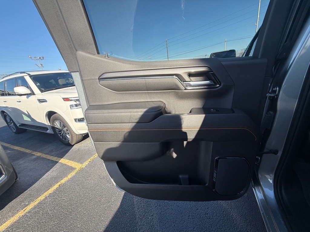 GMC Sierra 1500 AT4 Crew Cab 4WD 2023