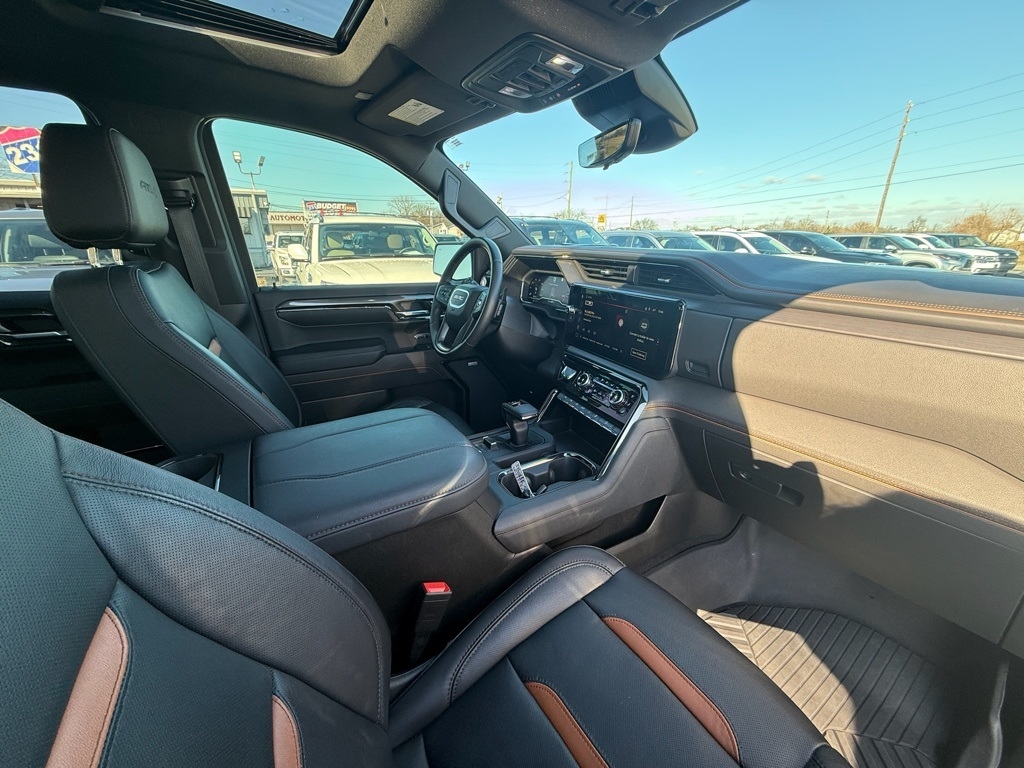 GMC Sierra 1500 AT4 Crew Cab 4WD 2023