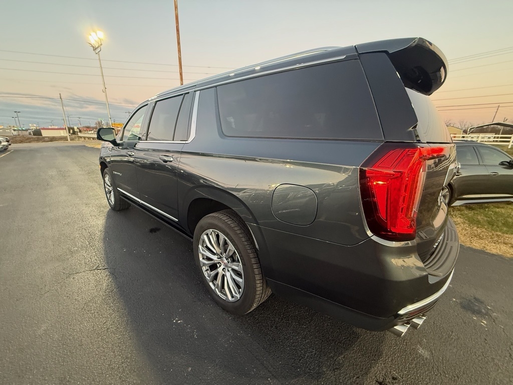 GMC Yukon XL Denali 4WD 2021