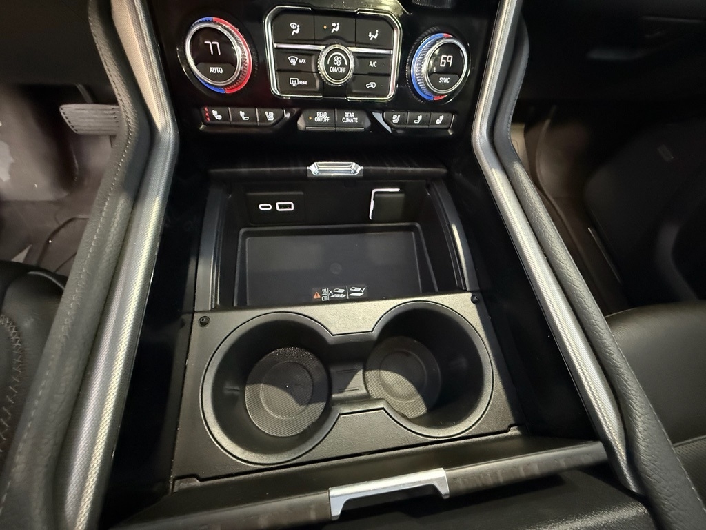 GMC Yukon XL Denali 4WD 2021