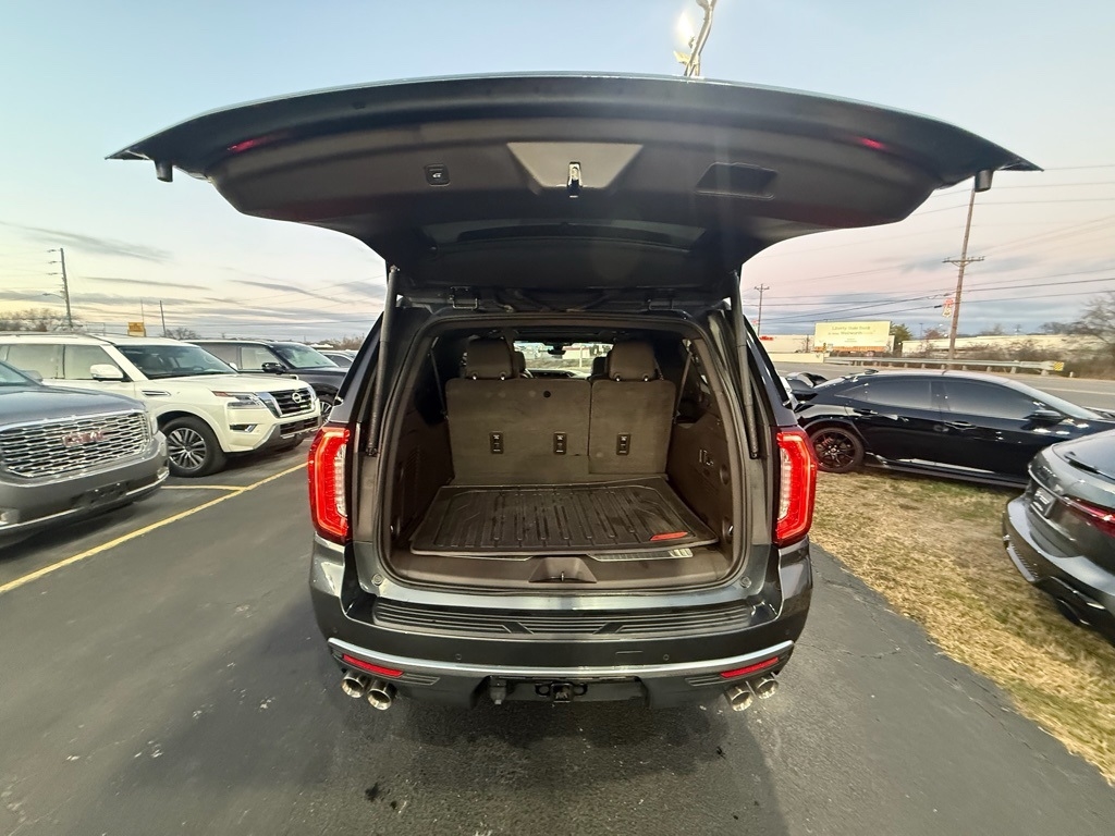 GMC Yukon XL Denali 4WD 2021