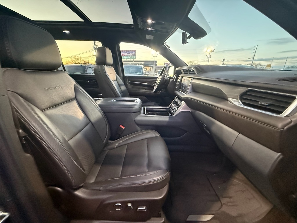 GMC Yukon XL Denali 4WD 2021