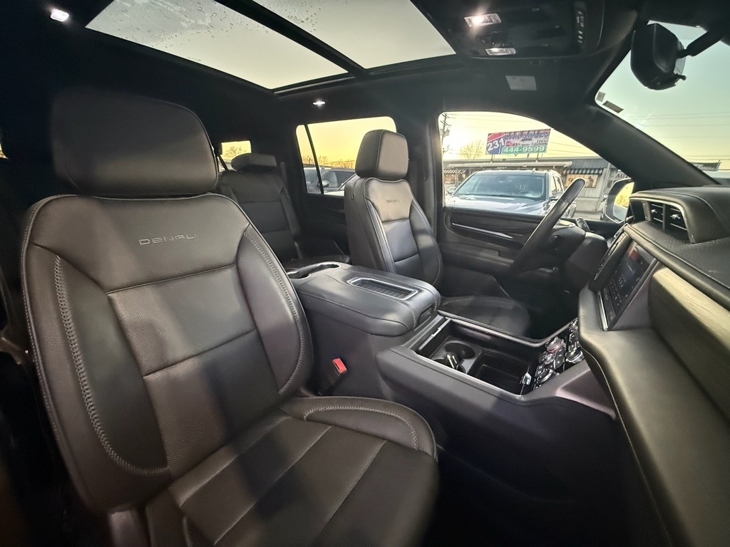 GMC Yukon XL Denali 4WD 2021