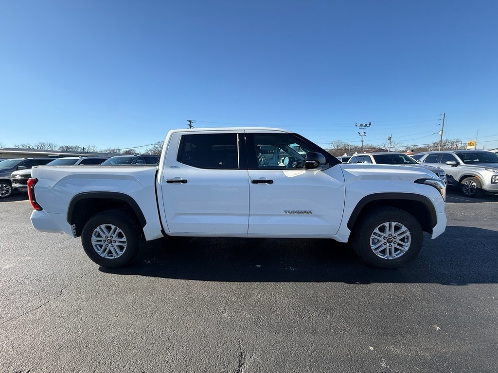 Toyota Tundra SR5 CrewMax 4WD 2023