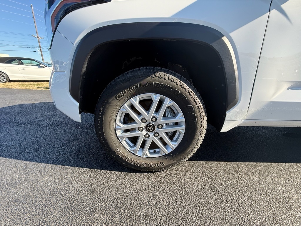 Toyota Tundra SR5 CrewMax 4WD 2023