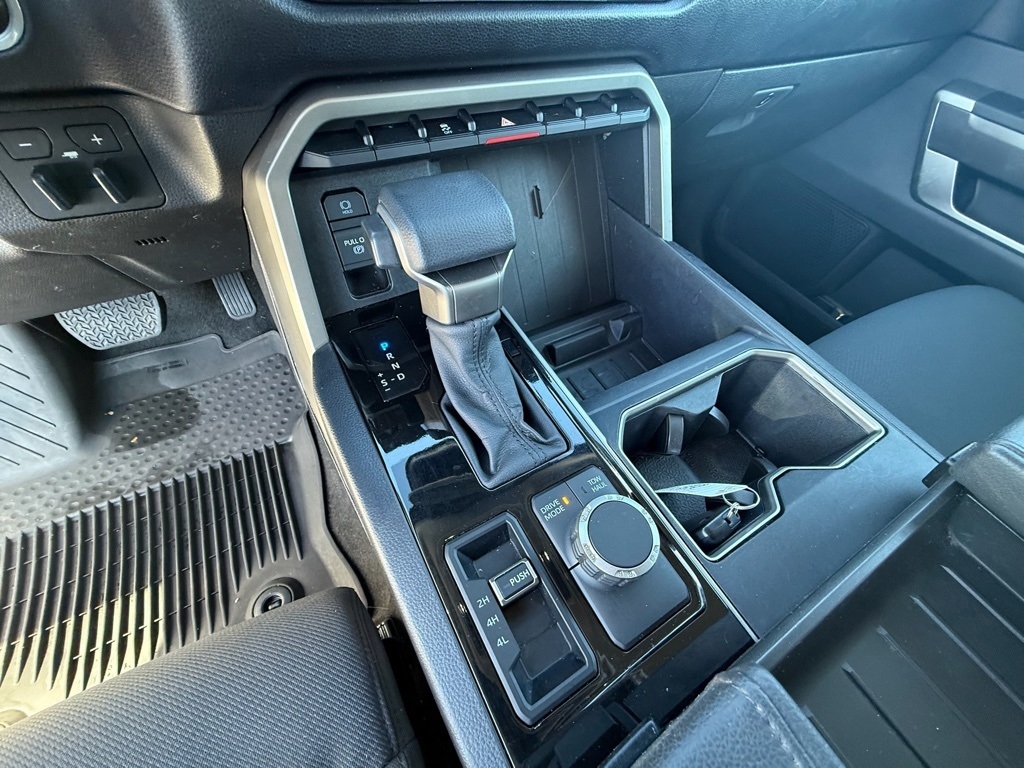 Toyota Tundra SR5 CrewMax 4WD 2023