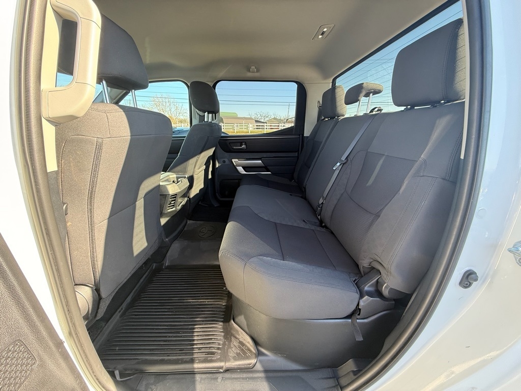 Toyota Tundra SR5 CrewMax 4WD 2023