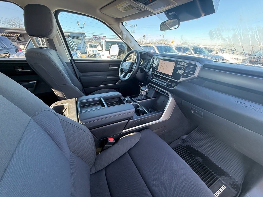 Toyota Tundra SR5 CrewMax 4WD 2023