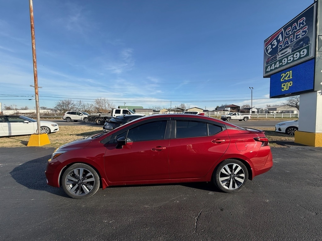 Nissan Versa SR 2020