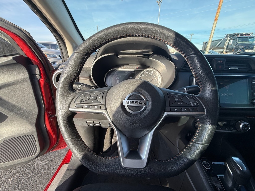 Nissan Versa SR 2020