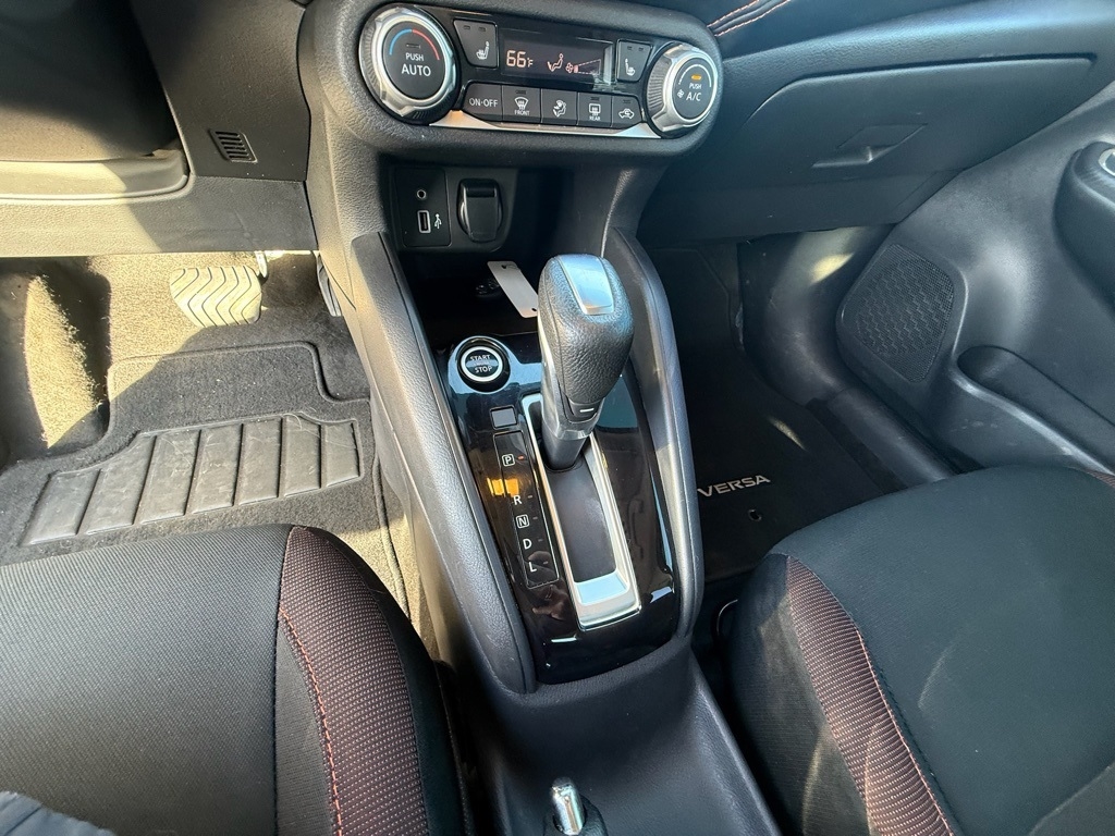 Nissan Versa SR 2020