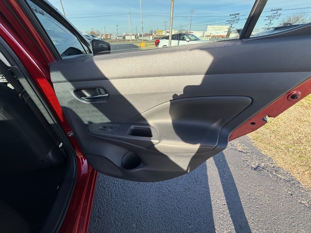 Nissan Versa SR 2020