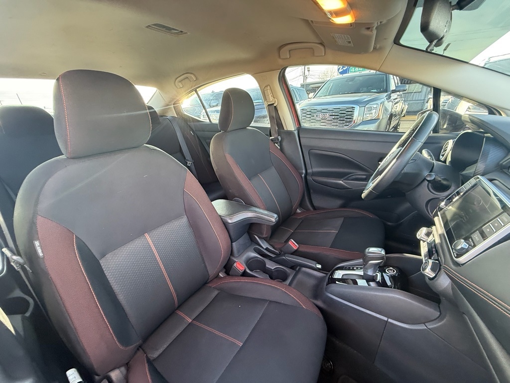 Nissan Versa SR 2020