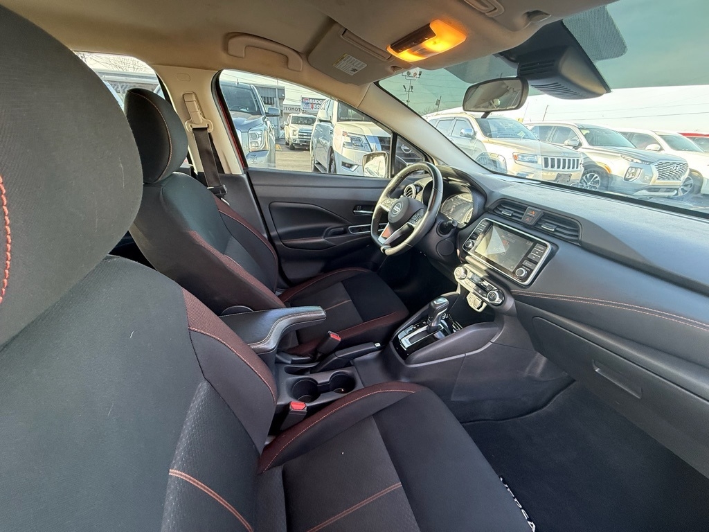 Nissan Versa SR 2020