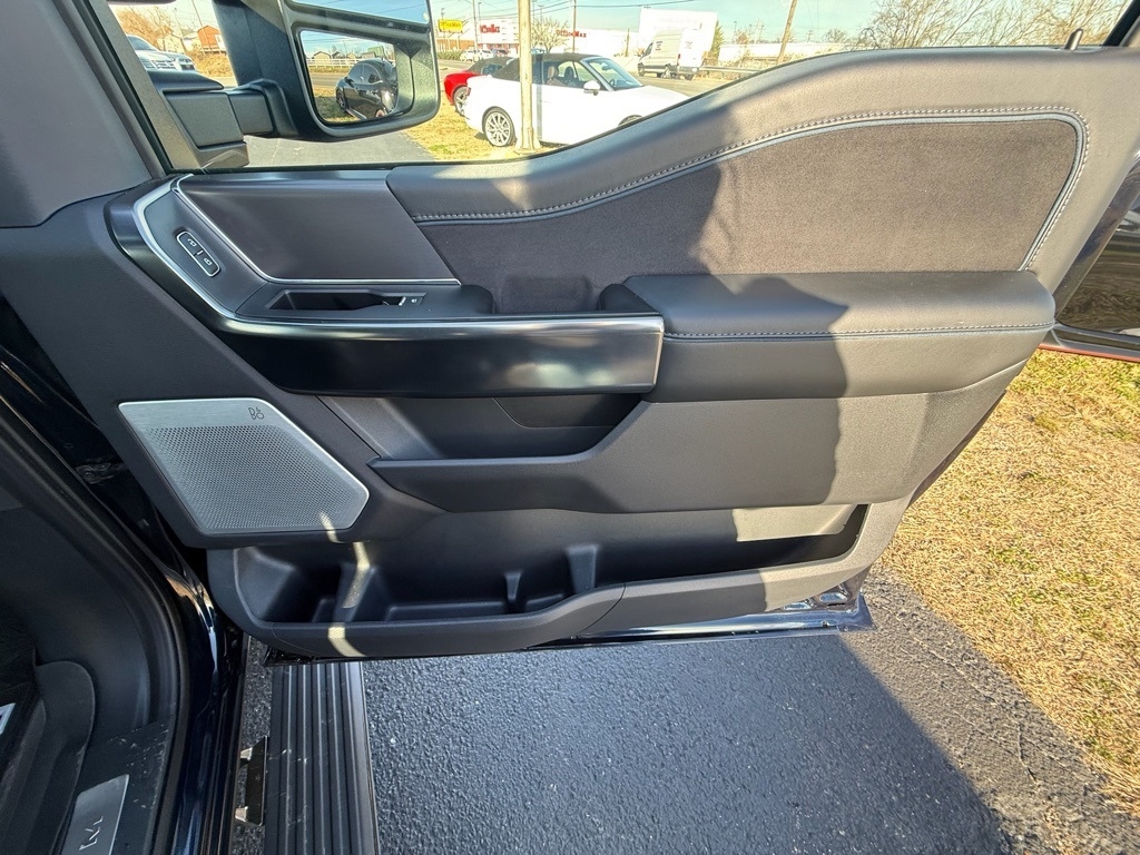 Ford F-150 Platinum SuperCrew 4WD 2024