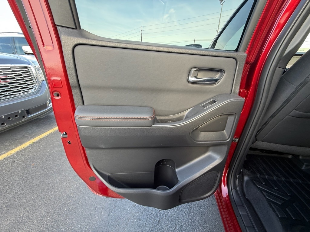 Nissan Frontier Crew Cab 4x2 PRO-X 2022