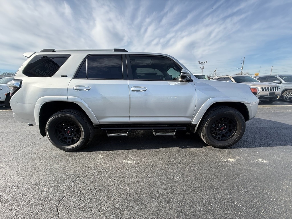 Toyota 4Runner SR5 Premium 4WD 2023